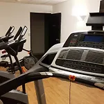 Enzo Diane - Logis מלון