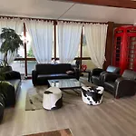 Enzo Diane - Logis מלון