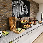 Hotel Enzo Hotels Diane - Logis Amneville 3*