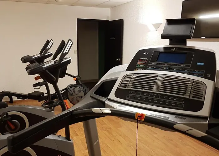 Enzo Diane - Logis 호텔