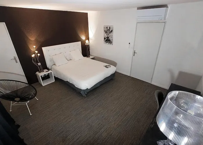 Enzo Diane - Logis Отель 3*