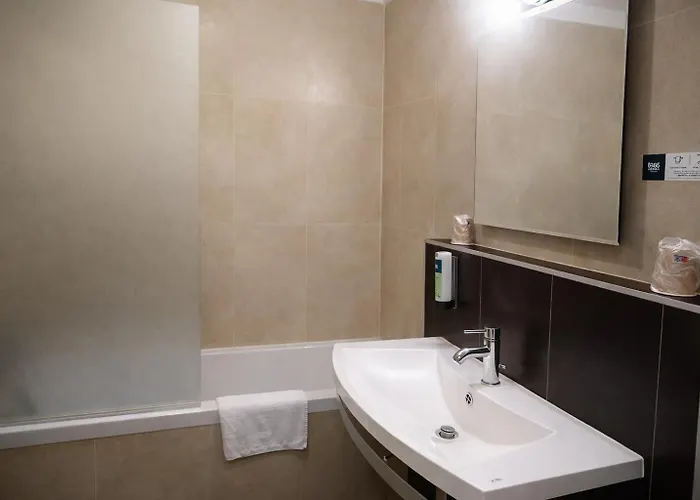 Enzo Diane - Logis Hotel 3*