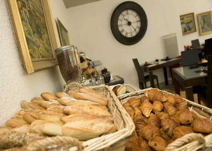 Отель Enzo Diane - Logis Амневиль